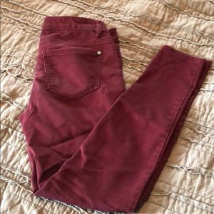 Maroon stretch jeggings
